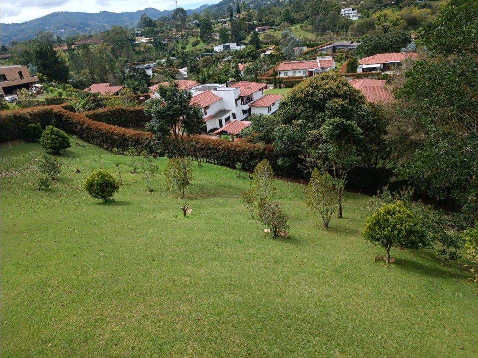 VENTA DE CASA EN RIONEGRO, SECTOR VEREDA EL TABLAZO $3.200.000.000