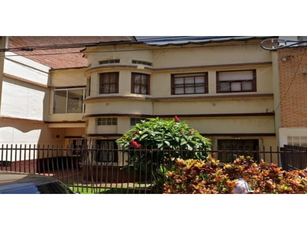 VENTA DE CASA EN MEDELLÍN, SECTOR LAURELES INDEPENDIENTE — foto 2