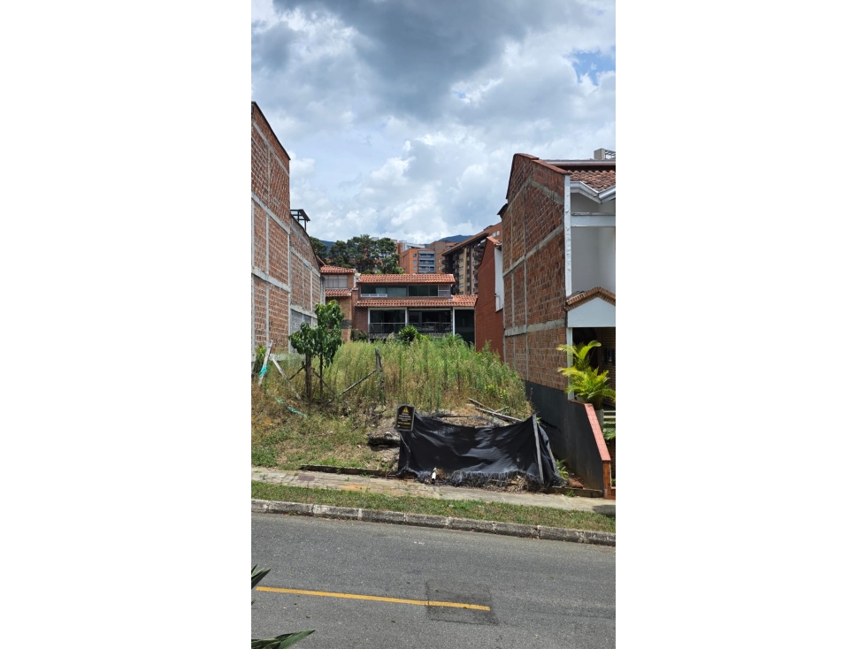 VENTA LOTE URBANIZACIÓN CERRADA DE CASAS EN SABANETA, SECTOR SAN JOSE — foto 2