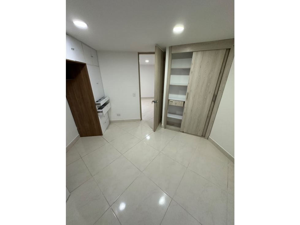 VENTA DE APARTAMENTO EN SABANETA, SECTOR EL CARMELO — foto 3