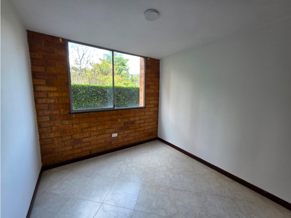 VENTA DE APARTAMENTO LOMA DE LOS BERNAL PARTE BAJA — foto 6