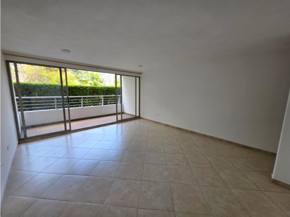 VENTA DE APARTAMENTO LOMA DE LOS BERNAL PARTE BAJA