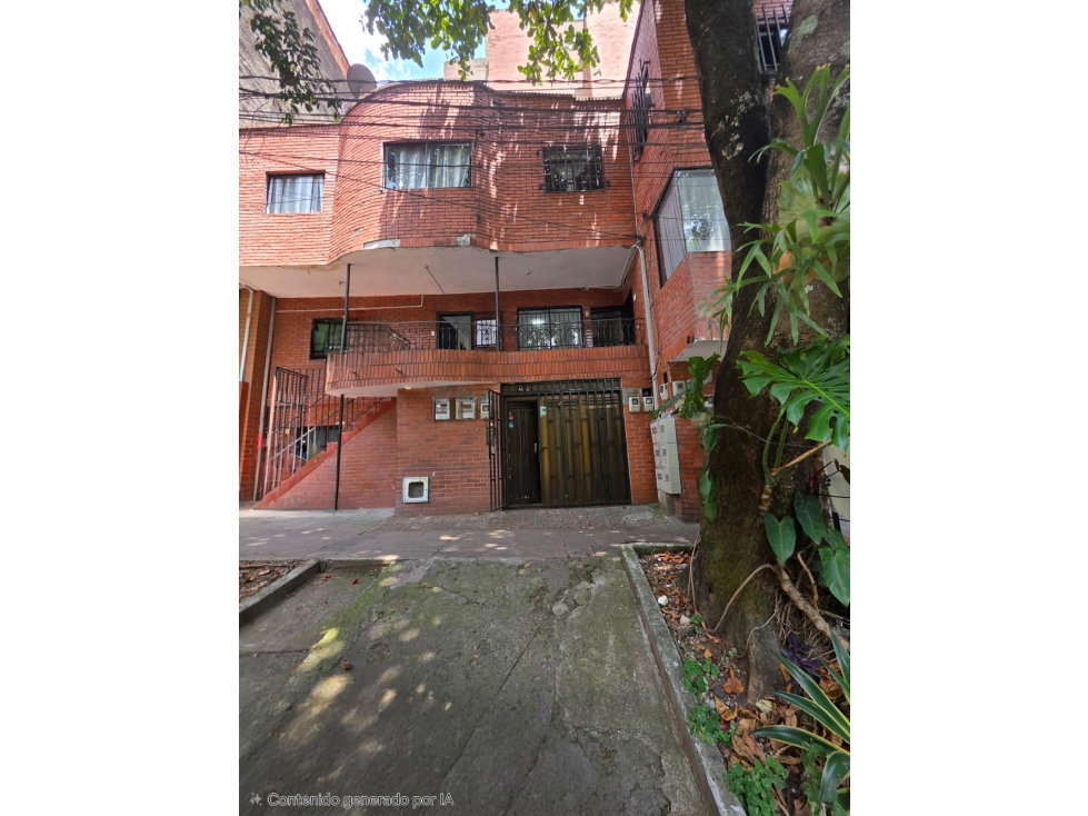 VENTA DE CASA REMODELAR LA AMERICA, MEDELLIN $530.000.000