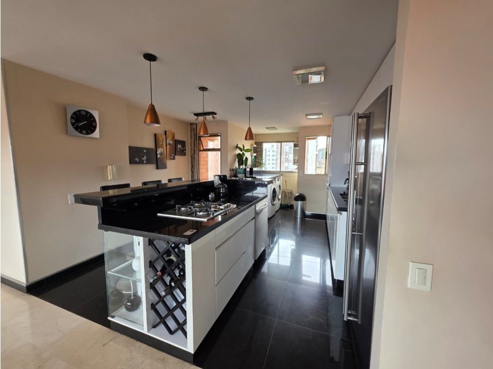 VENTA DE APARTAMENTO EN EL POBLADO, LALINDE $1.350.000.000 — foto 2