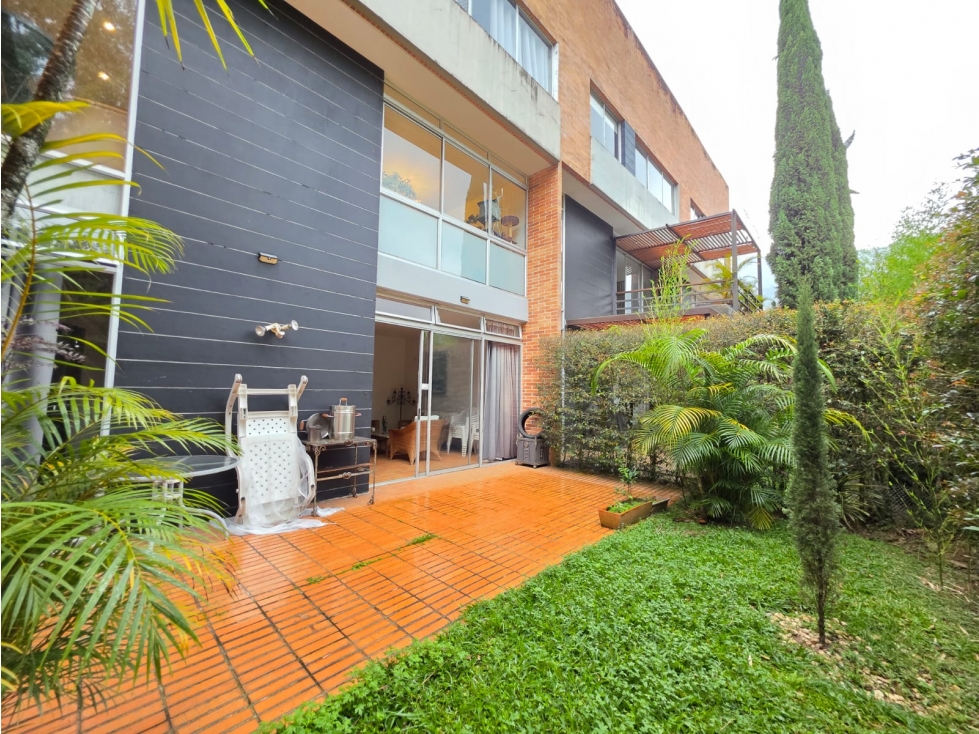 VENTA DE CASA EN ENVIGADO, SECTOR LOMA DEL ESMERALDAL $1.730.000.000