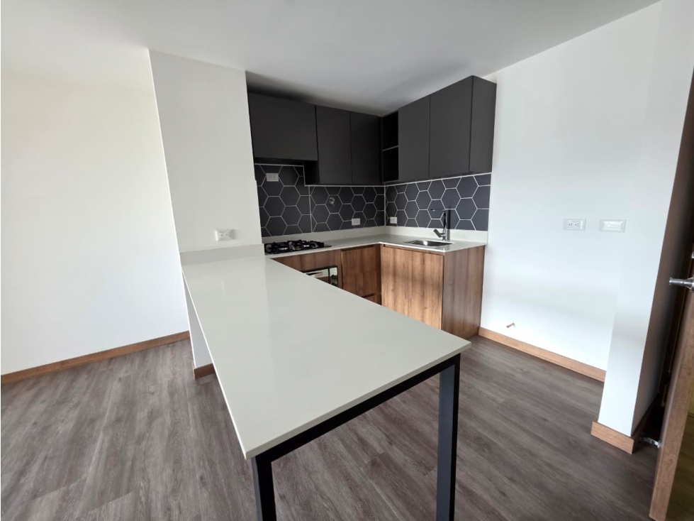 VENTA APARTAMENTO EN ENVIGADO MUY CERCA A MAYORCA — foto 4