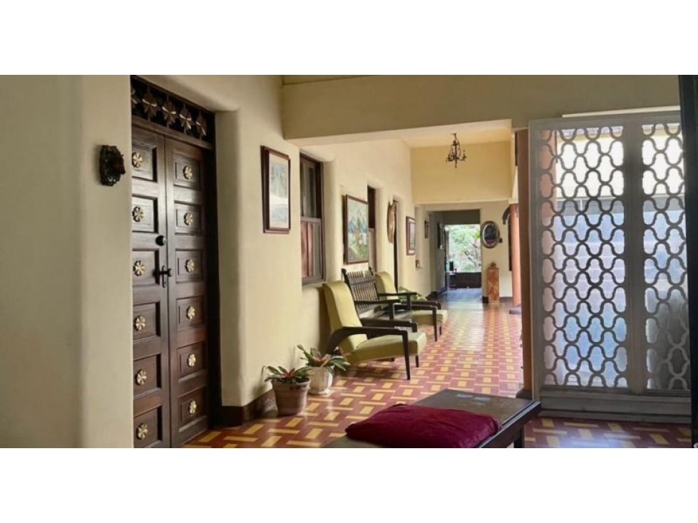 VENTA DE CASA EN MEDELLÍN, SECTOR LAURELES INDEPENDIENTE — foto 3