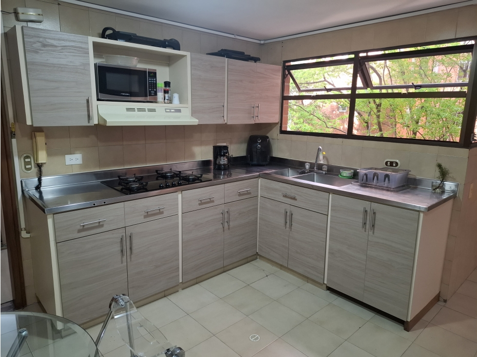 VENTA DE APARTAMENTO EN EL POBLADO, SECTOR CASTROPOL — foto 5