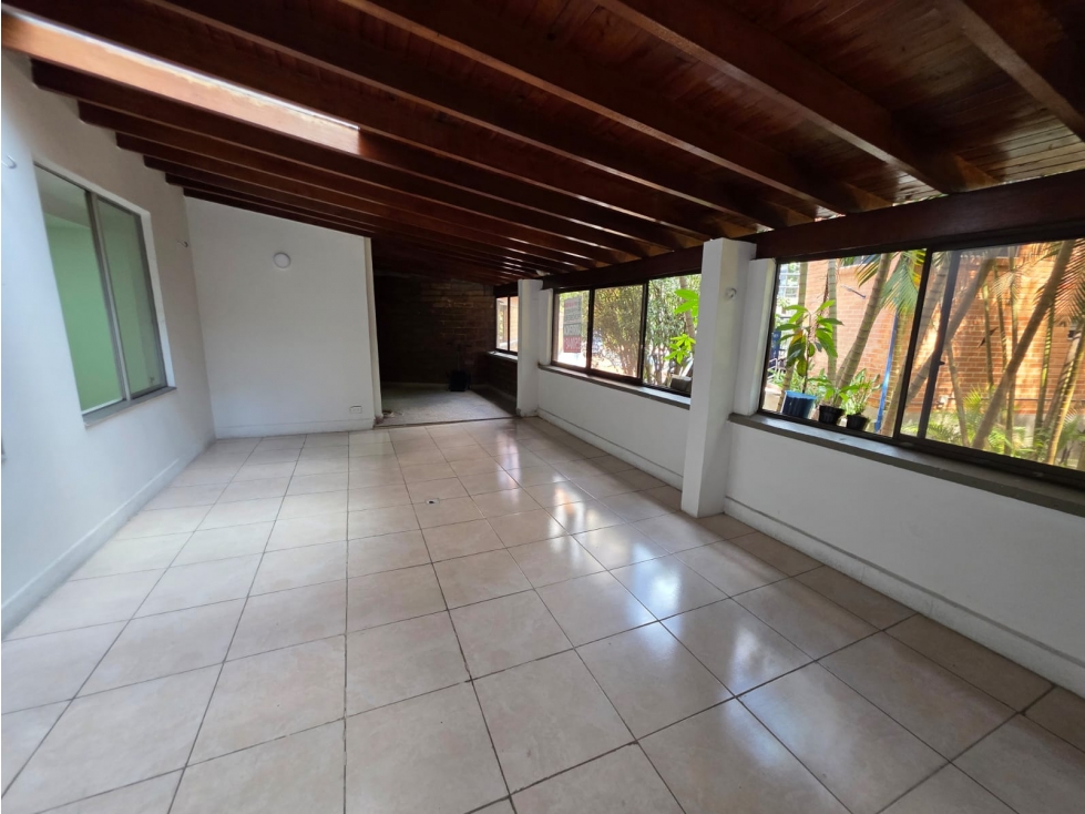 VENTA DE APARTAMENTO EN EL POBLADO, $780.000.000.Negociable