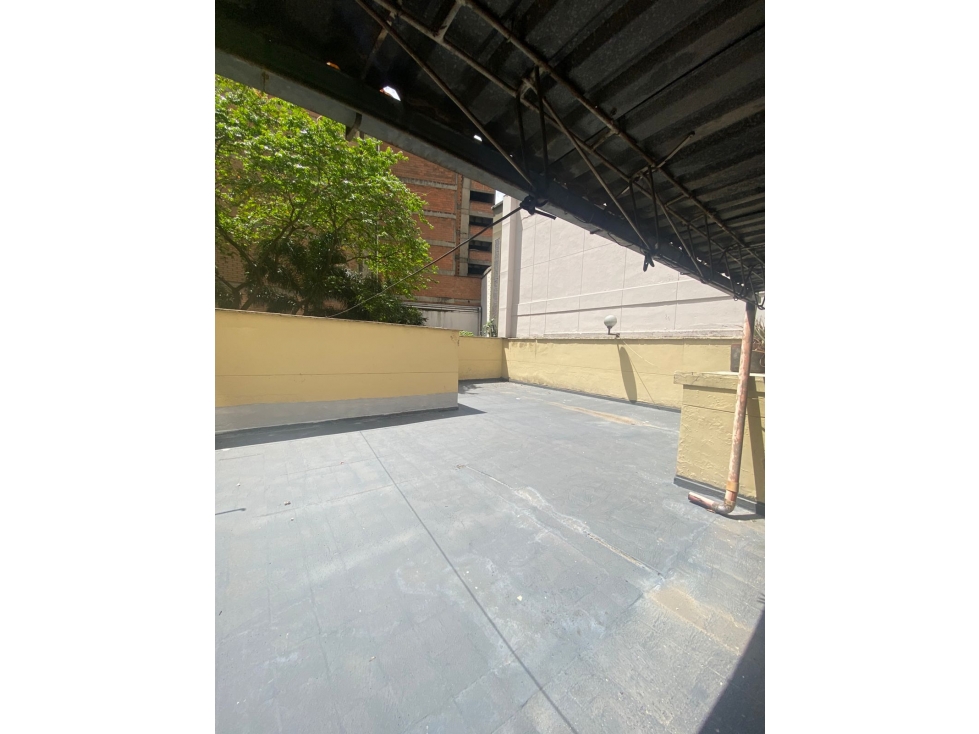 Oportunidad de Inversión: 227 Mts2 con Gran Terraza a $390M centro — foto 2