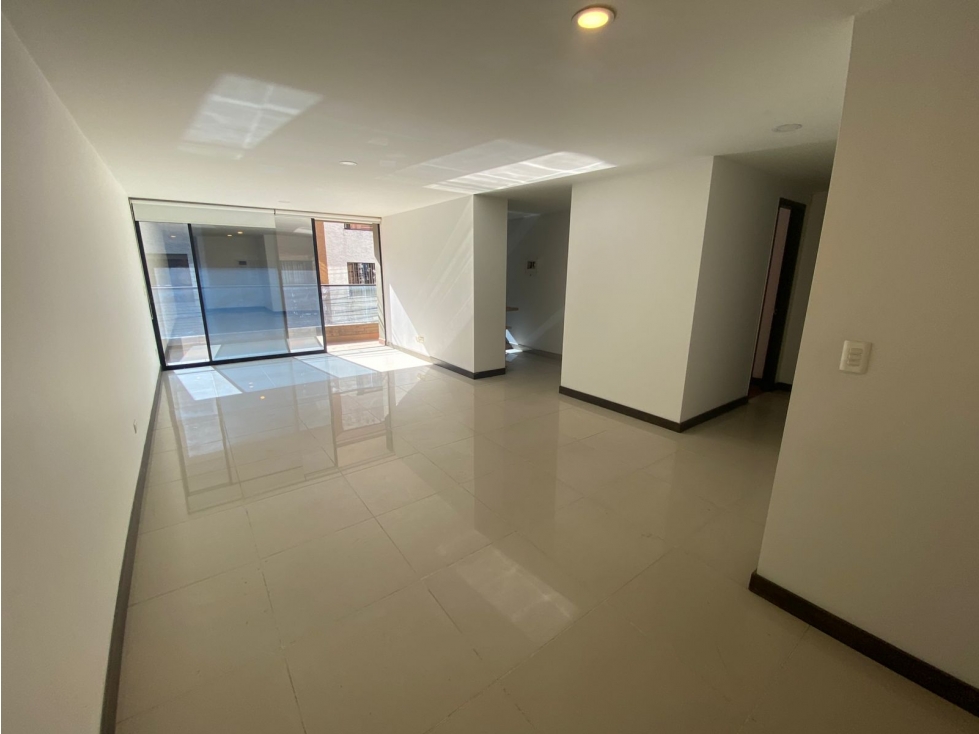 Apartamento Exclusivo en Venta a 1 Cuadra del Parque Principal La Ceja — foto 2