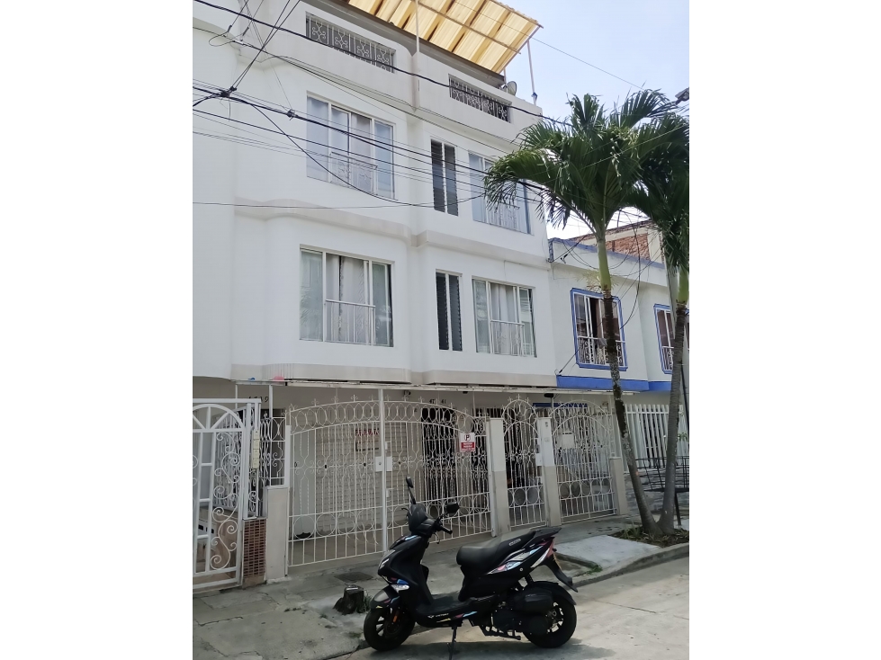 EDIFICIO EN ALTAMIRA - 1
