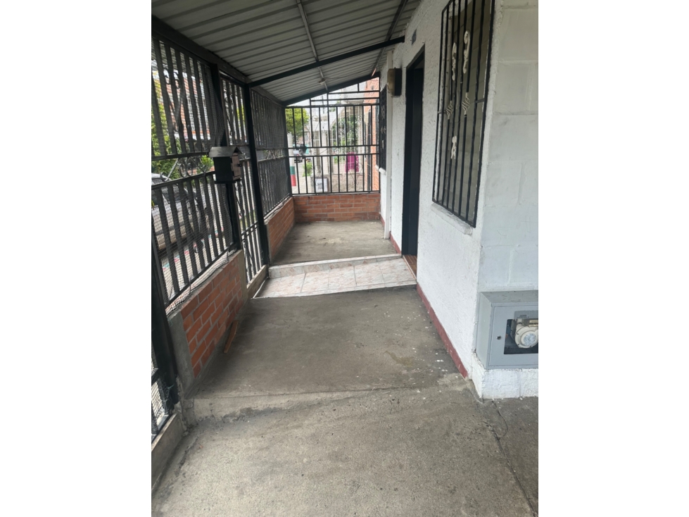 SE VENDE CASA EN BARRIO PALMA REAL PALMIRA — foto 2
