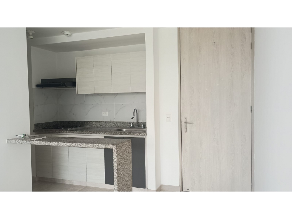 Se renta apartamento en Maraya Pereira