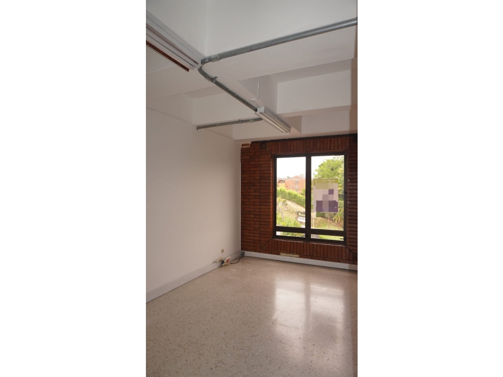Se vende o se alquila Oficina en Mercasa — foto 5