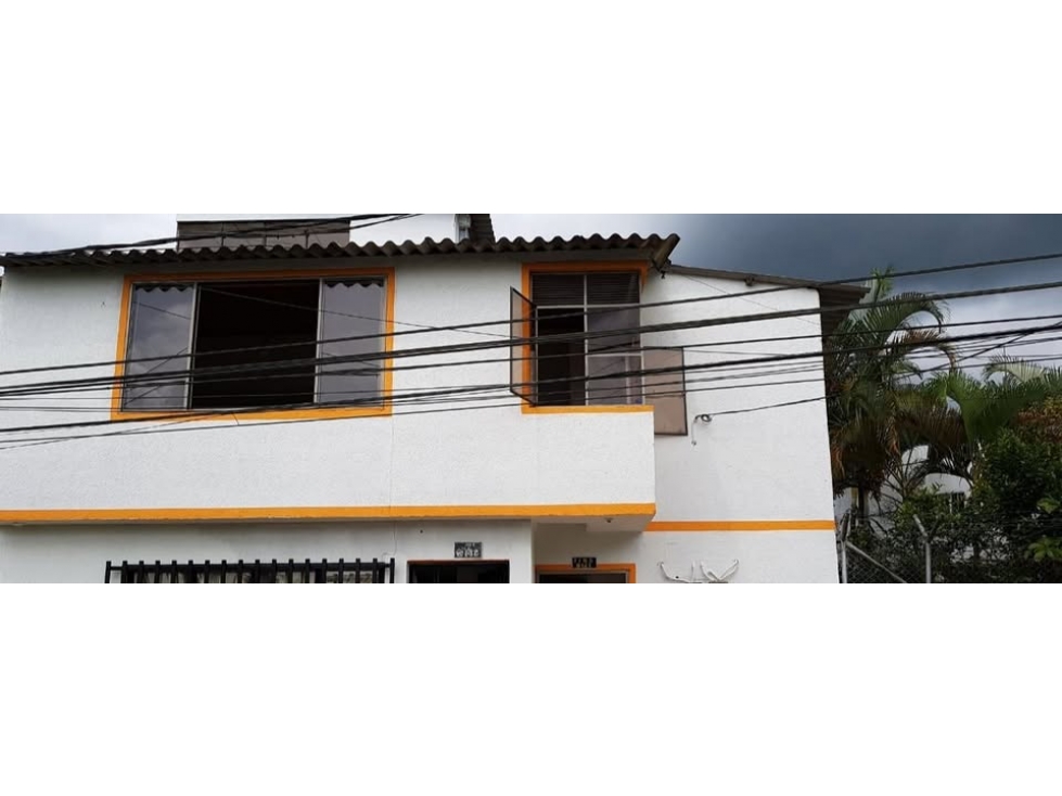 Se vende casa en Camilo Torres sector La Capilla Dosquebradas