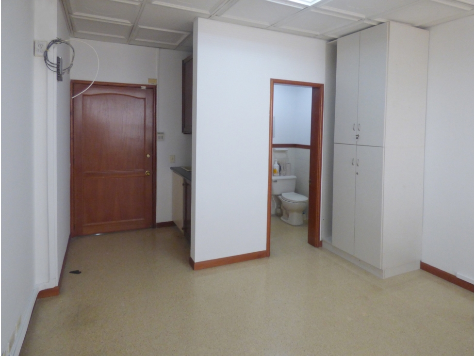 Se renta oficina en El Centro Pereira