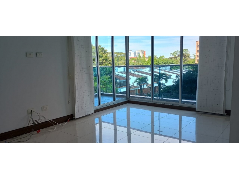 Se renta apartamento en Alamos Pereira