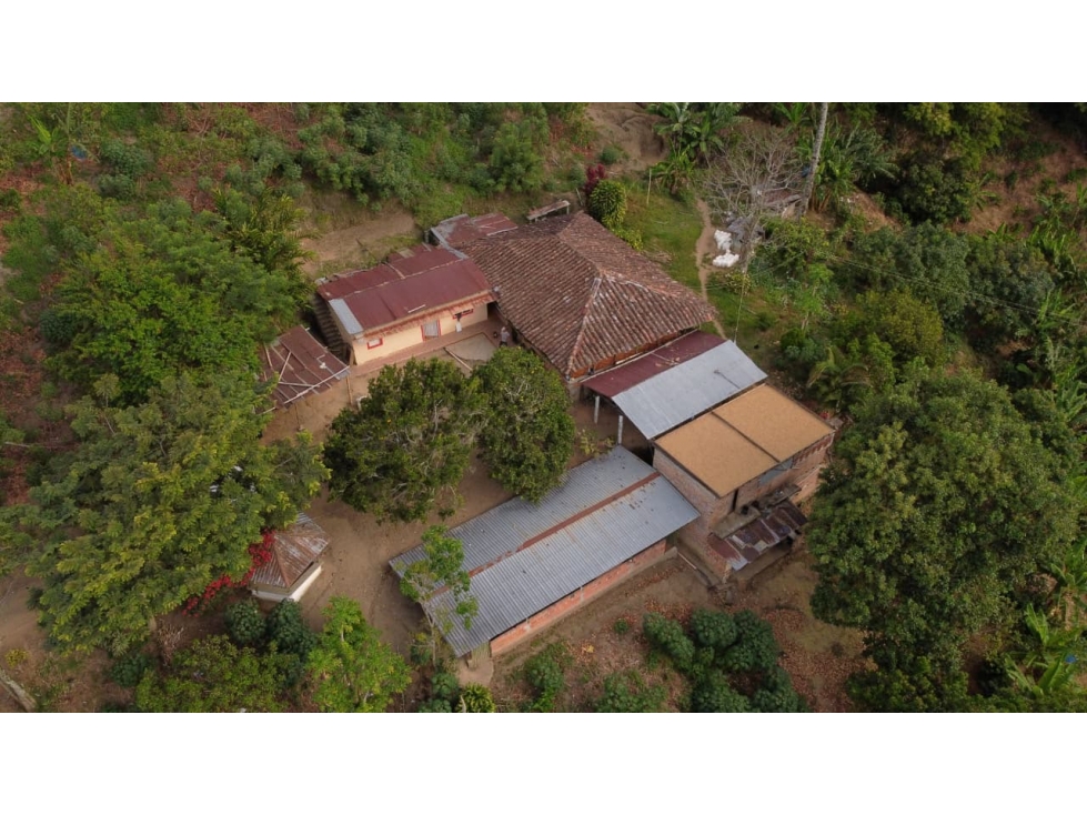 Se vende finca en Santuario Risaralda - 1
