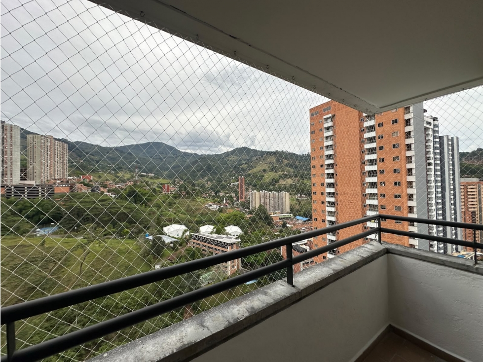 apartamento en arriendo en sabaneta sector la doctora - 3