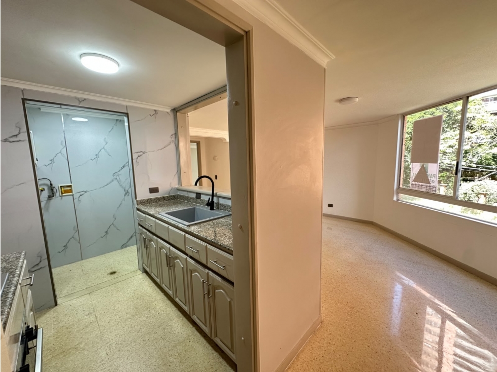 Arriendo apartamento en el poblado Medellín