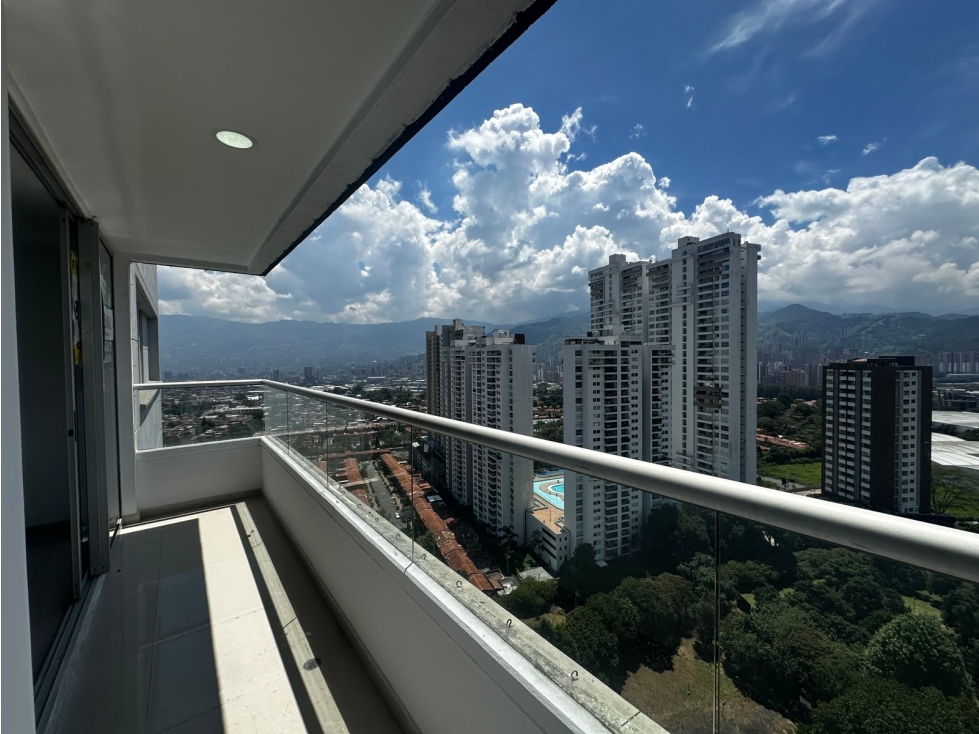 Apartamento Amplio en Venta en Itagüí Suramérica — foto 3