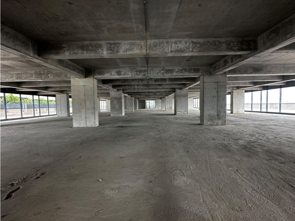 Oficinas en Obra Gris en Arriend o en Envigado Antioquia
