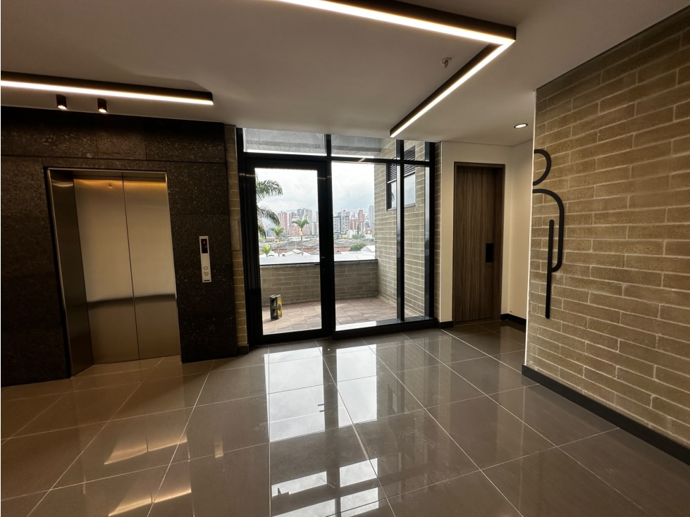 Oficinas en Obra Gris en Arriend o en Envigado Antioquia — foto 6