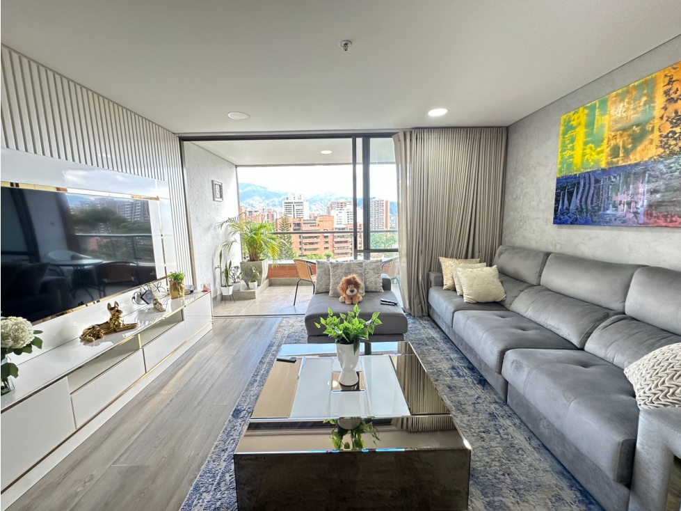 Apartamento Exclusivo en Venta en el Poblado Via Linares