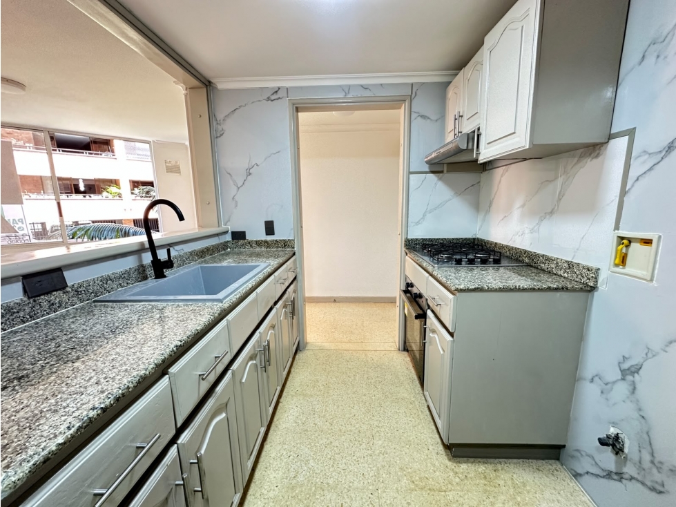 Arriendo apartamento en el poblado Medellín — foto 4