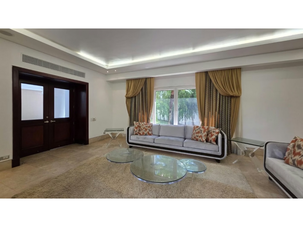 Casa de lujo en venta en Costa del Este | 850 m² con piscina