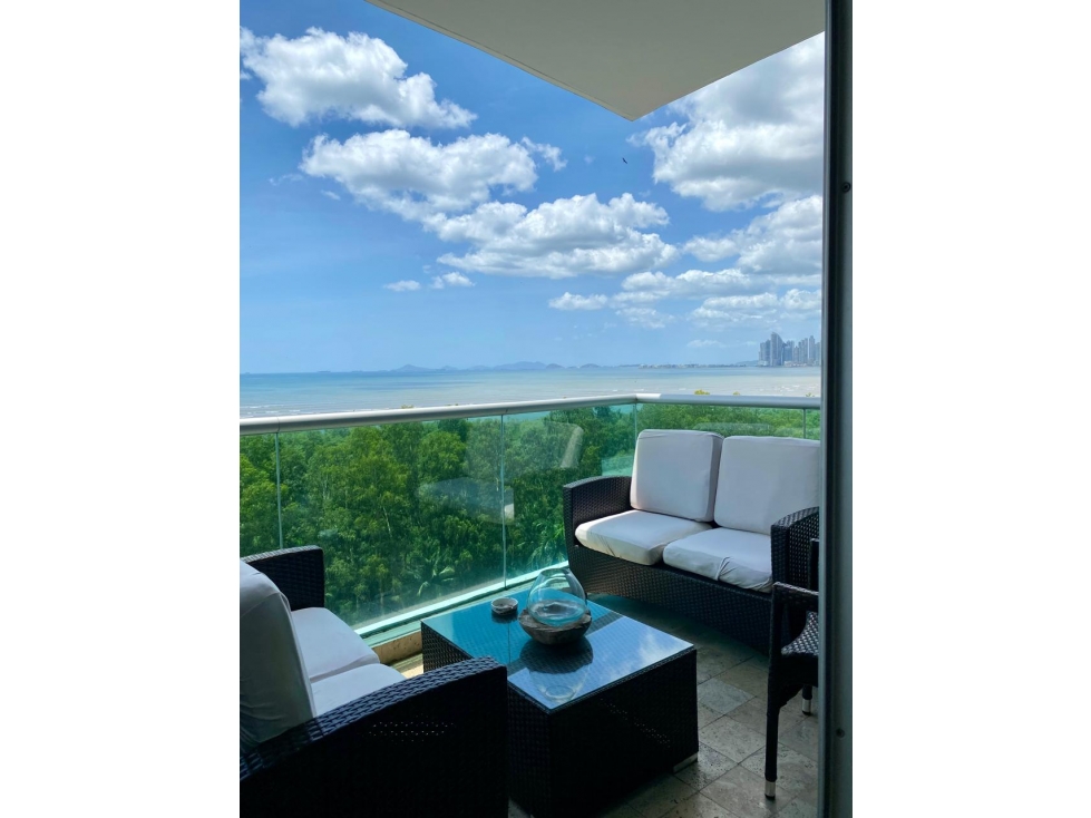 Venta de apartamento en Costa del Este | Frente al mar