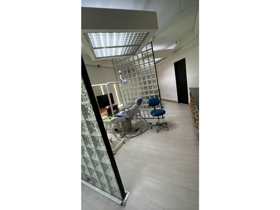Clínica odontológica en alquiler en El Cangrejo | 300 m² equipada — foto 2