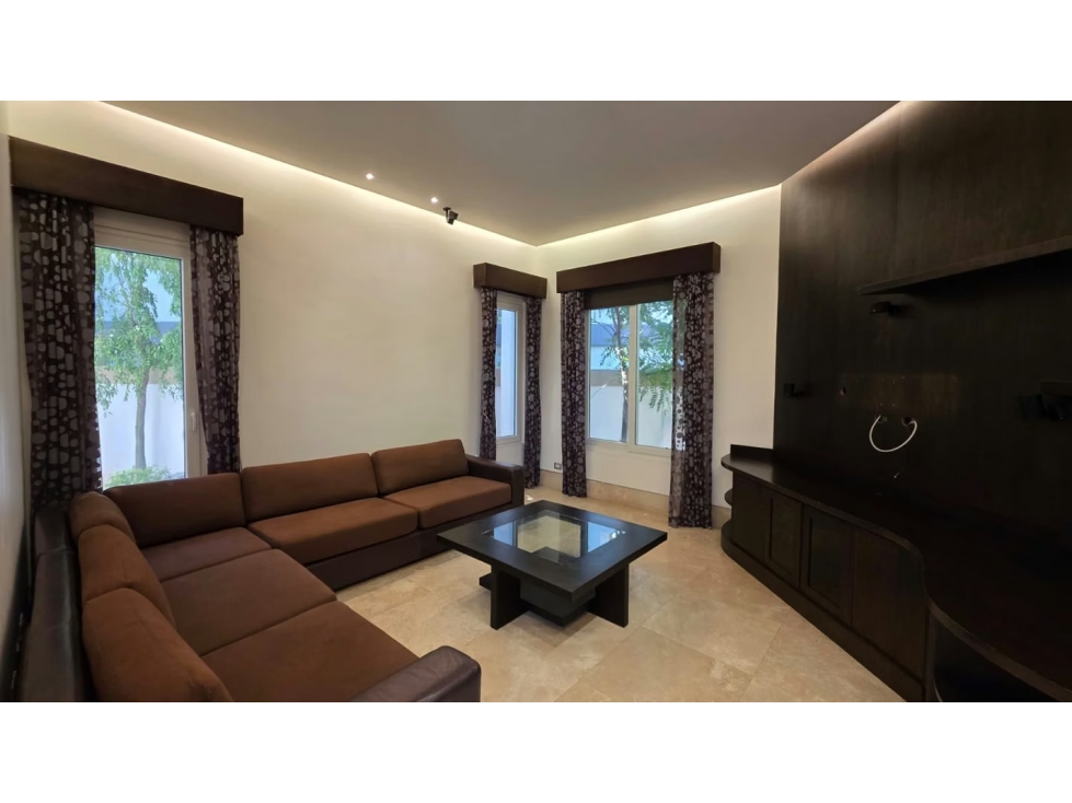 Casa de lujo en venta en Costa del Este | 850 m² con piscina — foto 2