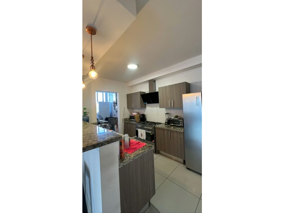 Apartamento en venta en Vía España | 2 rec, balcón y piscina — foto 3
