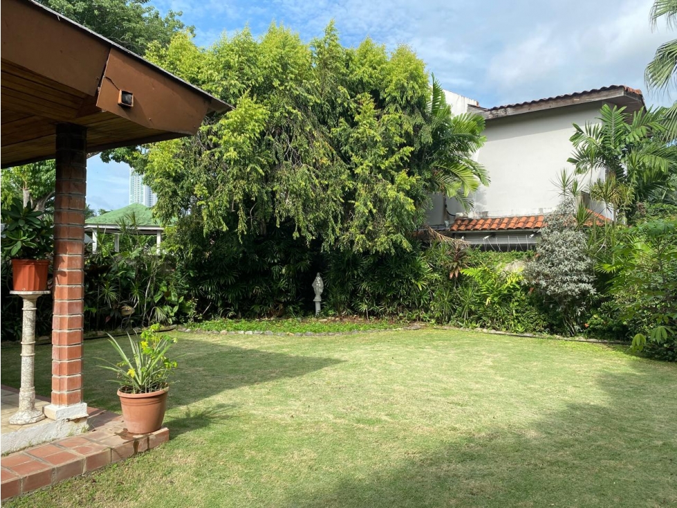 Vendo Residencia Ubicada en la Urbanización La Loma - 4