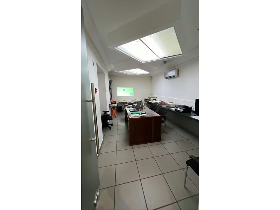 Clínica odontológica en alquiler en El Cangrejo | 300 m² equipada — foto 4
