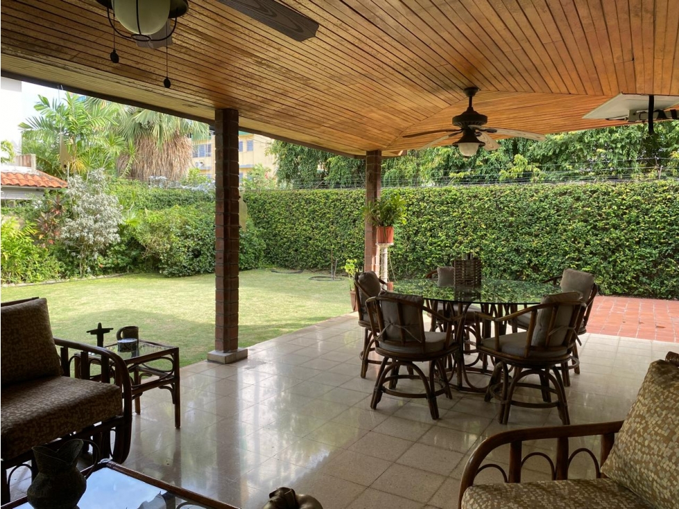 Vendo Residencia Ubicada en la Urbanización La Loma - 5