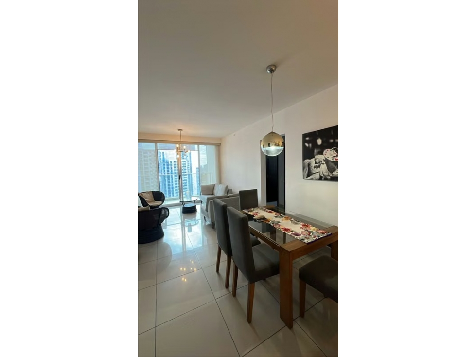 Apartamento en venta en Vía España | 2 rec, balcón y piscina — foto 2