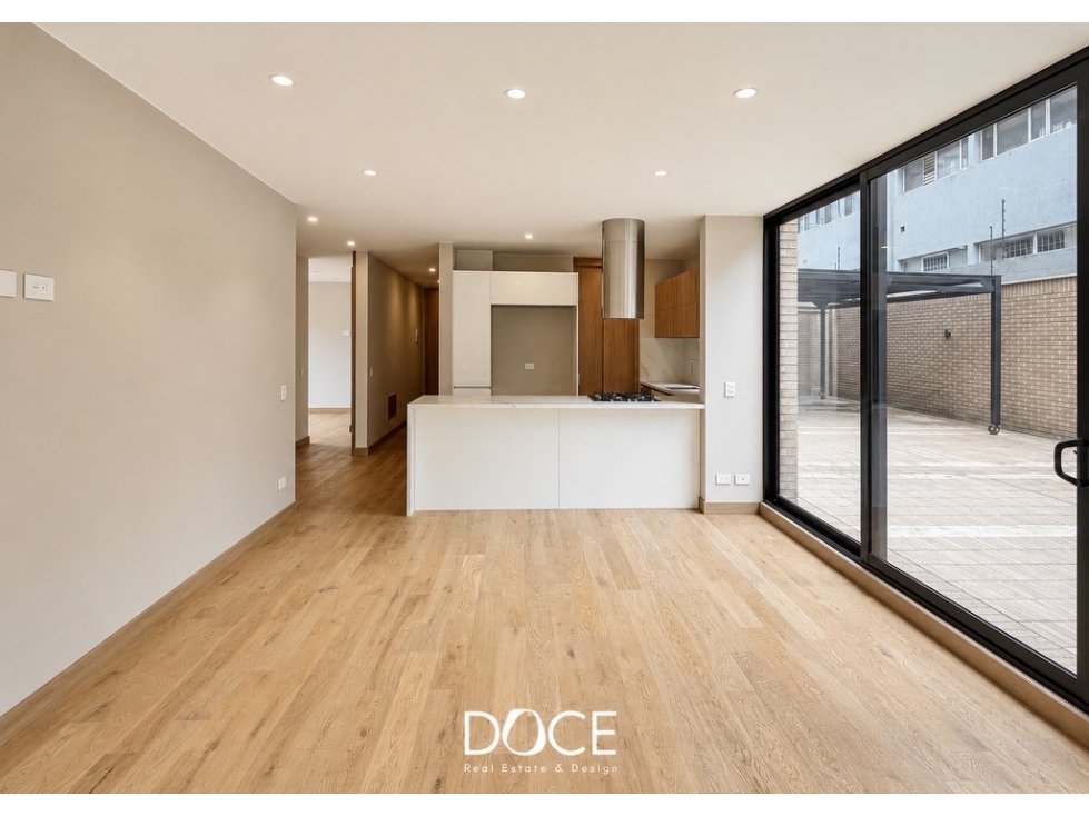 APARTAMENTO CON TERRAZA EN VENTA| LA CABRERA — foto 4