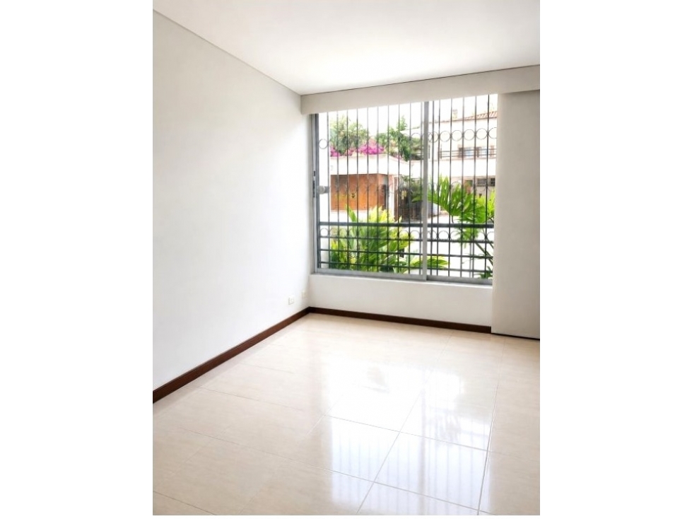 VENDO APARTAMENTO EN PRADOS DEL NORTE - BUENO MADRID