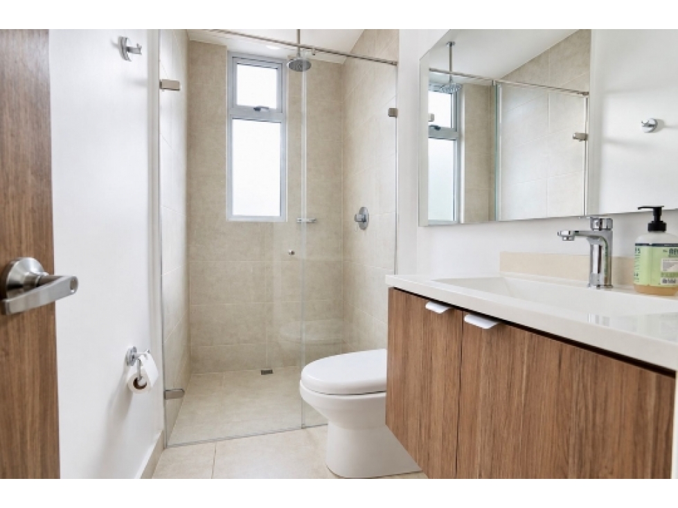 TU NUEVA VIDA EMPIEZA AQUI , VENDO APARTAMENTO EXCLUSIVO EN MENGA — foto 4