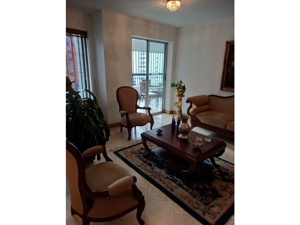 VENDO APARTAMENTO AMPLIO EN EL OESTE