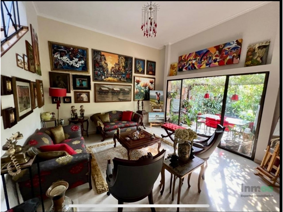 ESPECTACULAR CASA EN EL POBLADO - UNIDAD AVALON