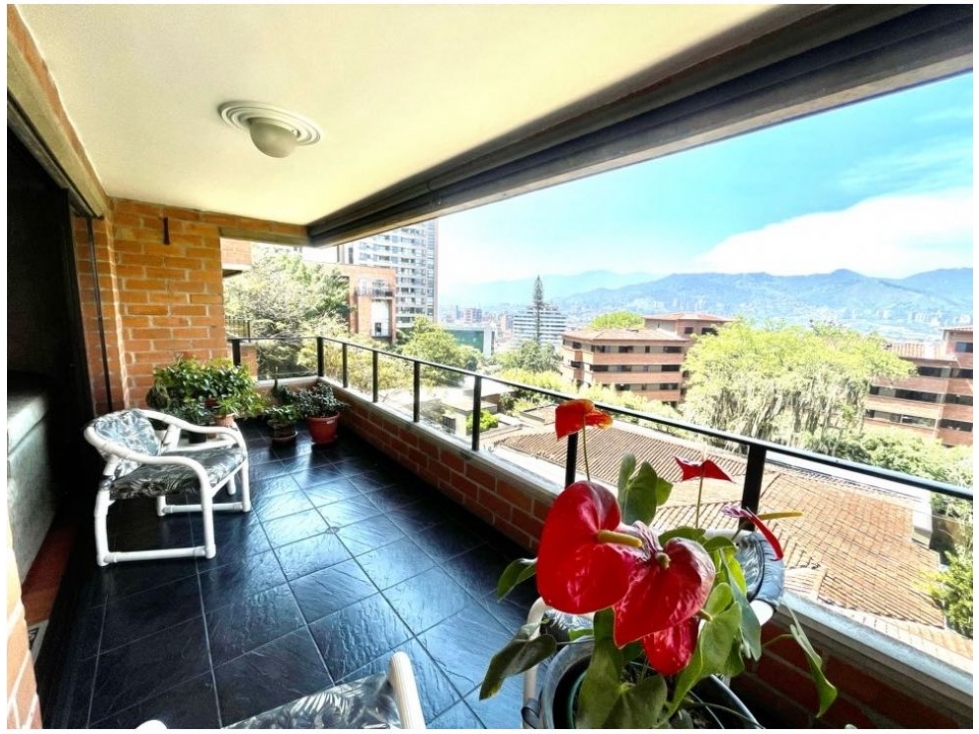 ESPECTACULAR APARTAMENTO EN CASTROPOL CON GRAN BALCÓN