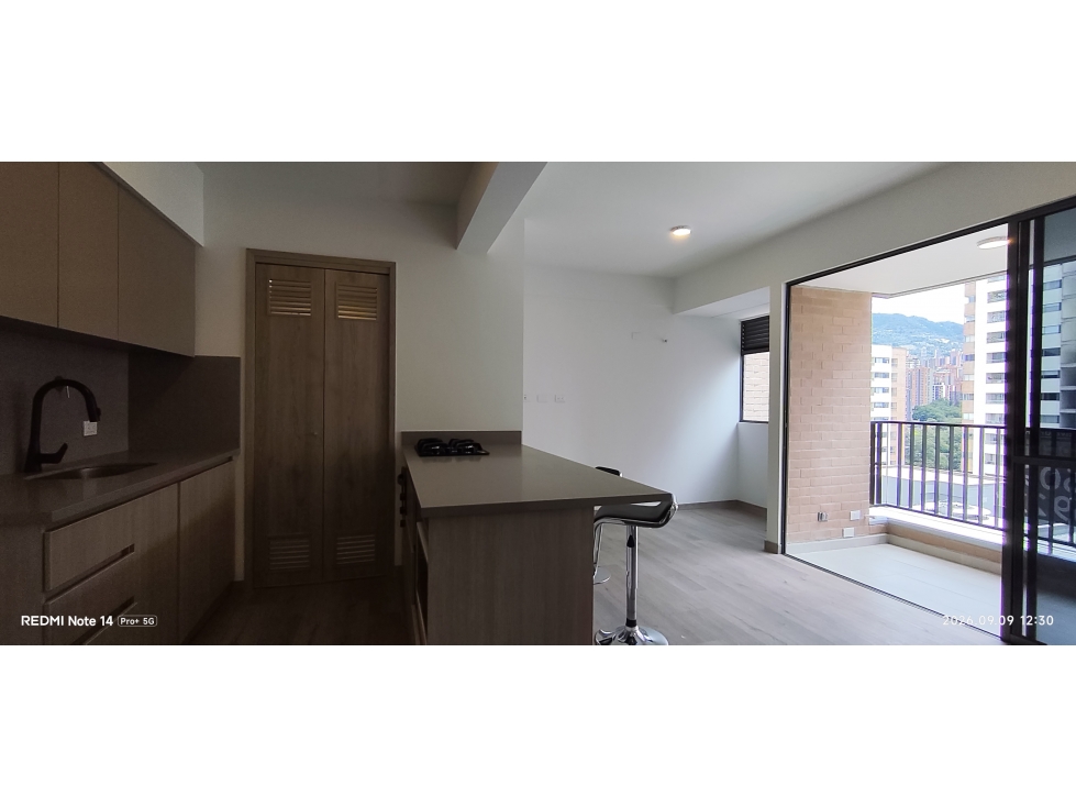 Arriendo apartamento Medellín Sector ciudad del Río.