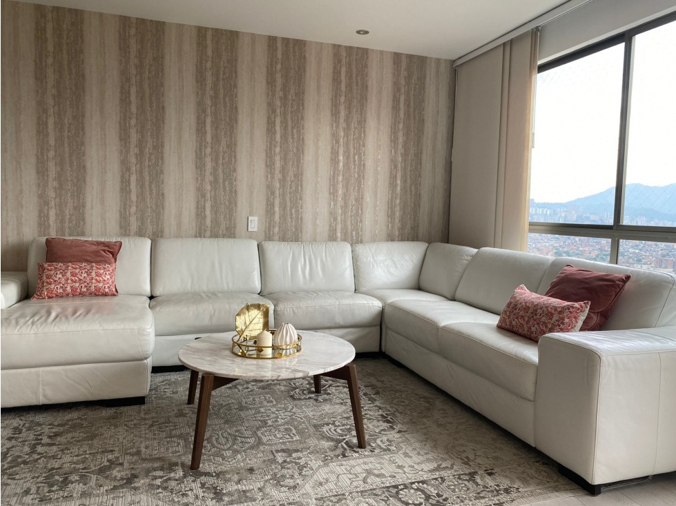 APARTAMENTO REMODELADO - POBLADO - PORTÓN EL CAMPESTRE — foto 2