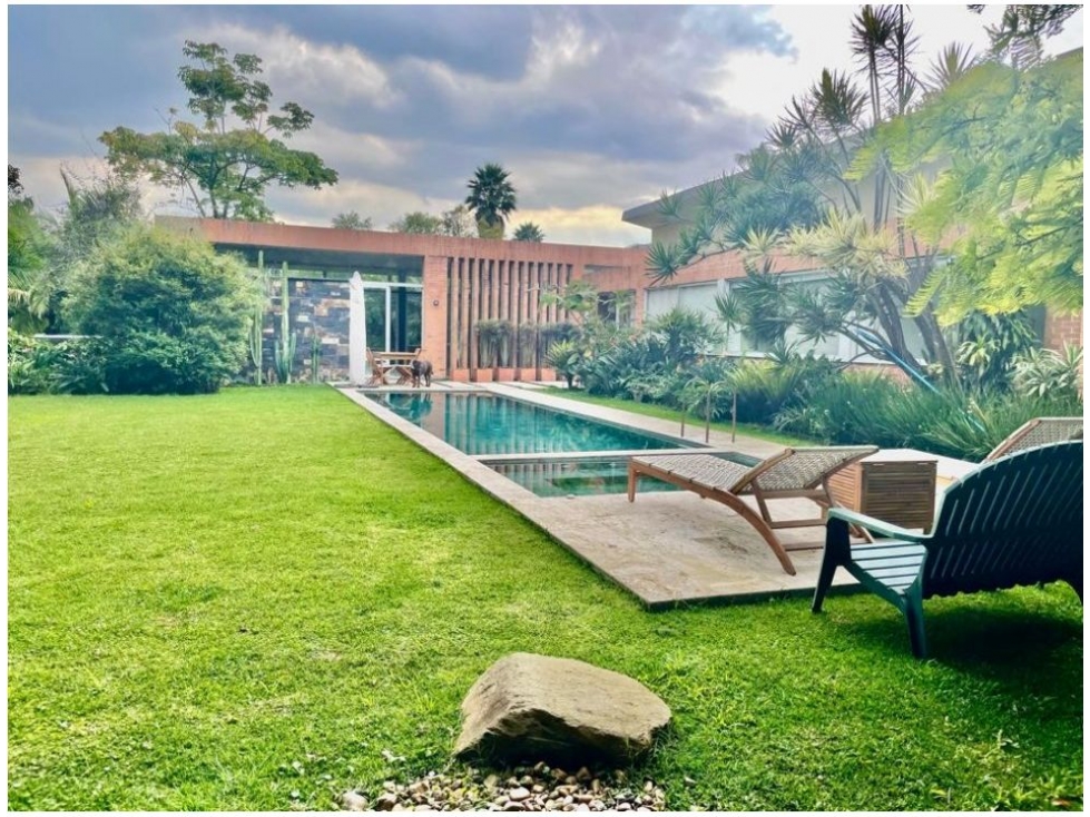 ESPECTACULAR CASA DE UN SOLO NIVEL CON PISCINA - VÍA LAS PALMAS — foto 2