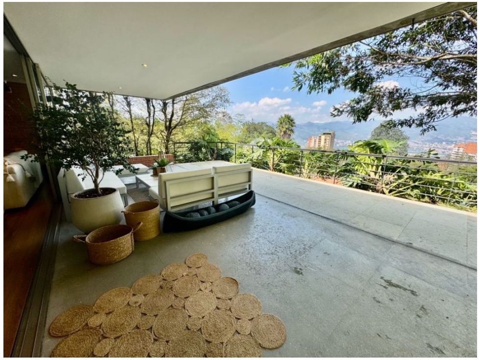 ESPECTACULAR CASA CAMPESTRE - EL TESORO - CON VIDTA A LA CIUDAD — foto 2