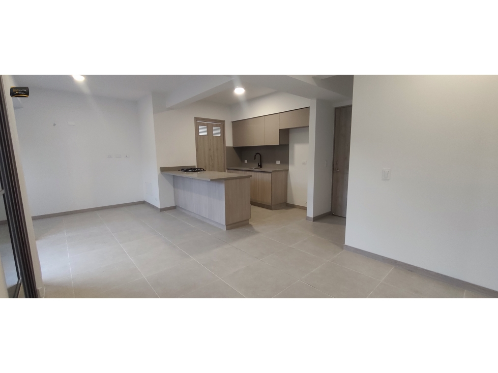 Arriendo apartamento en Medellín sector Ciudad del Rio — foto 2